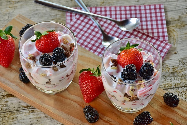 Десерты из йогурта: подборка вкусных и полезных