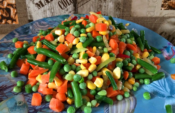 Готовим сани летом: Замораживаем овощную смесь на зиму!